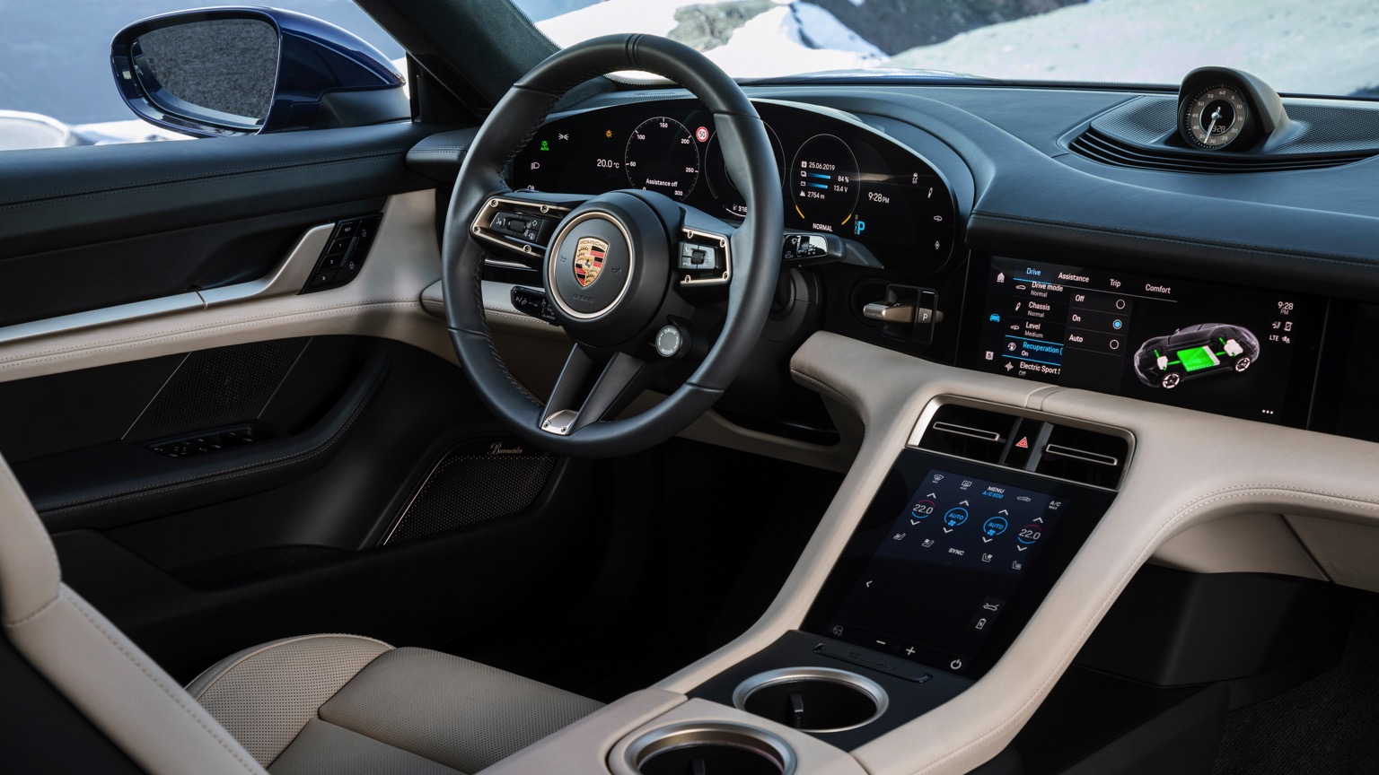 Porsche_Taycan_Turbo-10