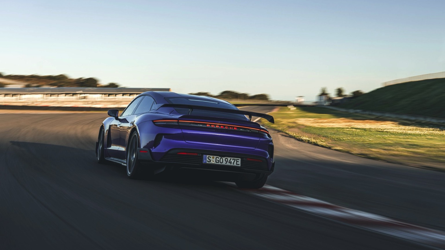 Porsche_Taycan_Turbo_GT_Weissach_2024-11