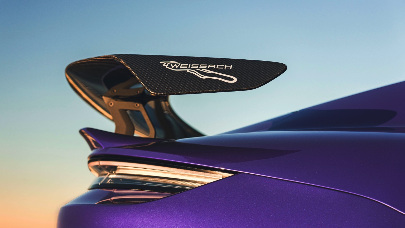 Porsche_Taycan_Turbo_GT_Weissach_2024-17