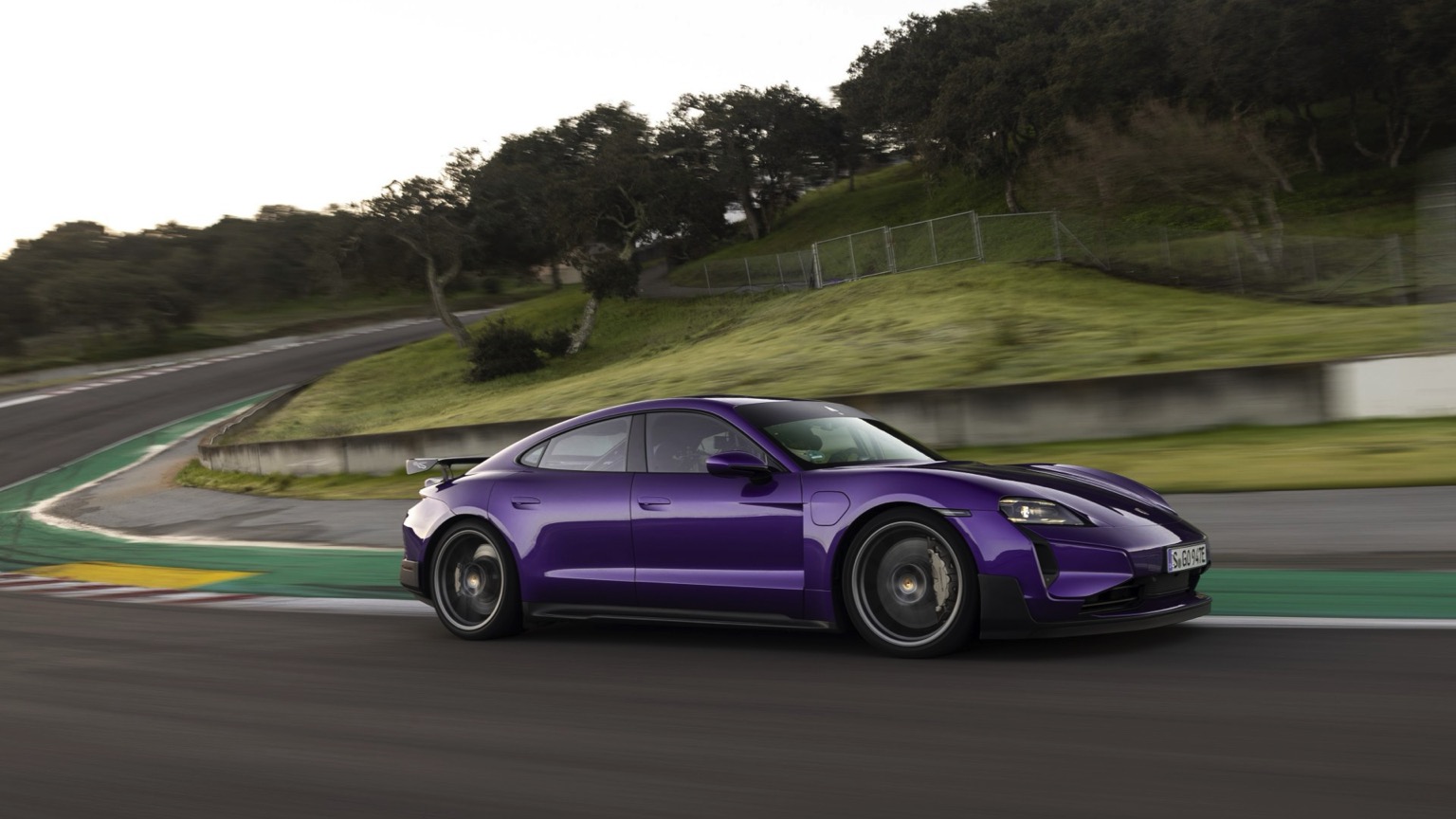 Porsche_Taycan_Turbo_GT_Weissach_2024-9