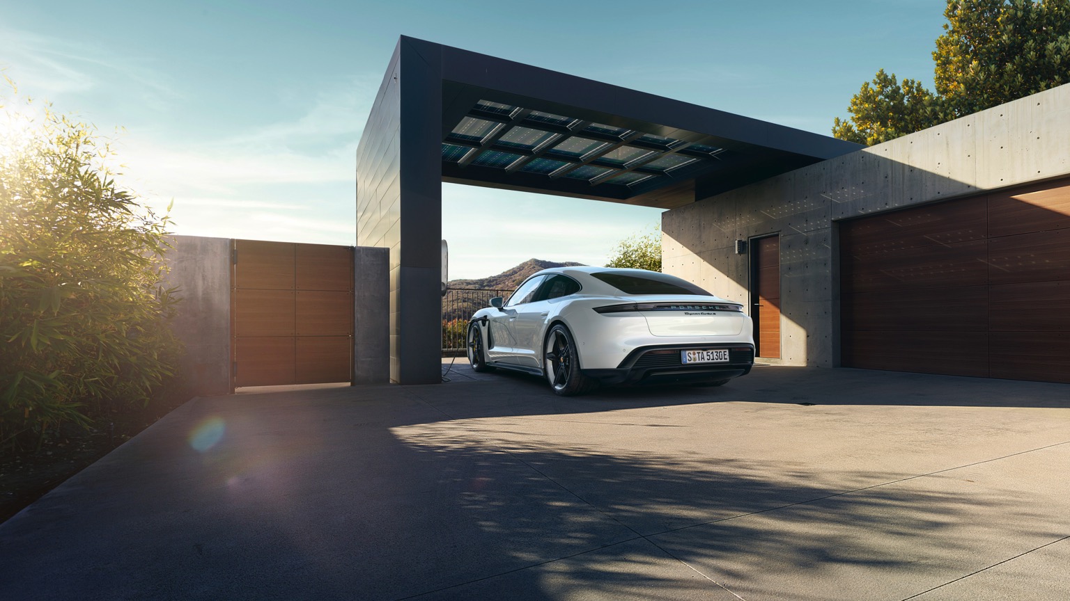 Porsche_Taycan_Turbo_S-11