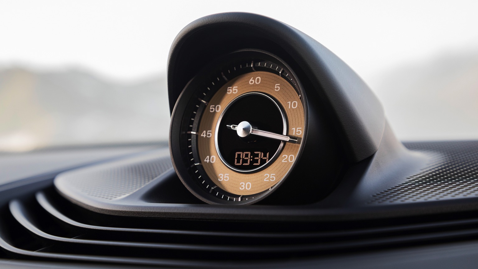 Porsche_Taycan_Turbo_S-19