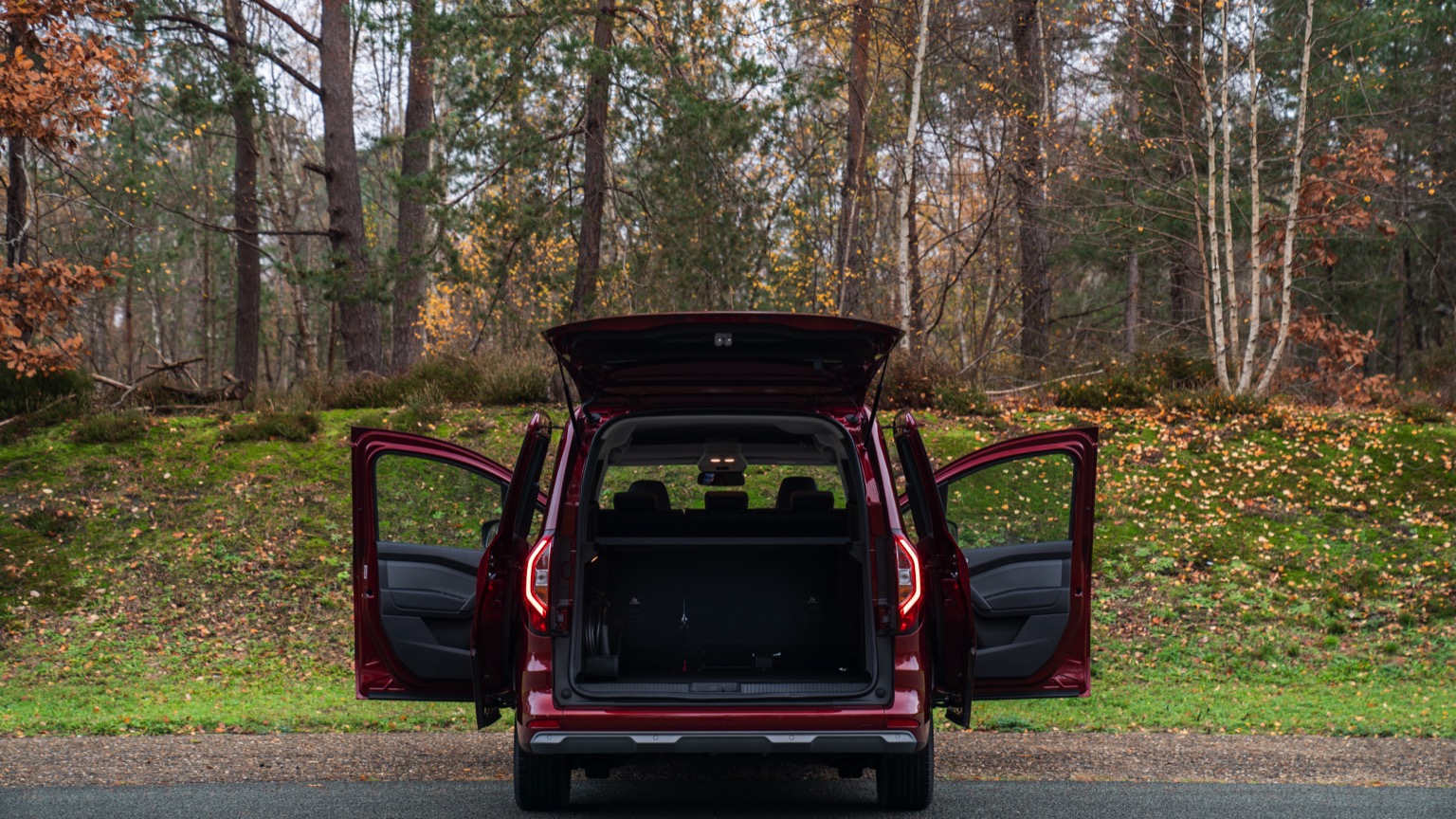 Renault_Kangoo_E-Tech_Electric-15