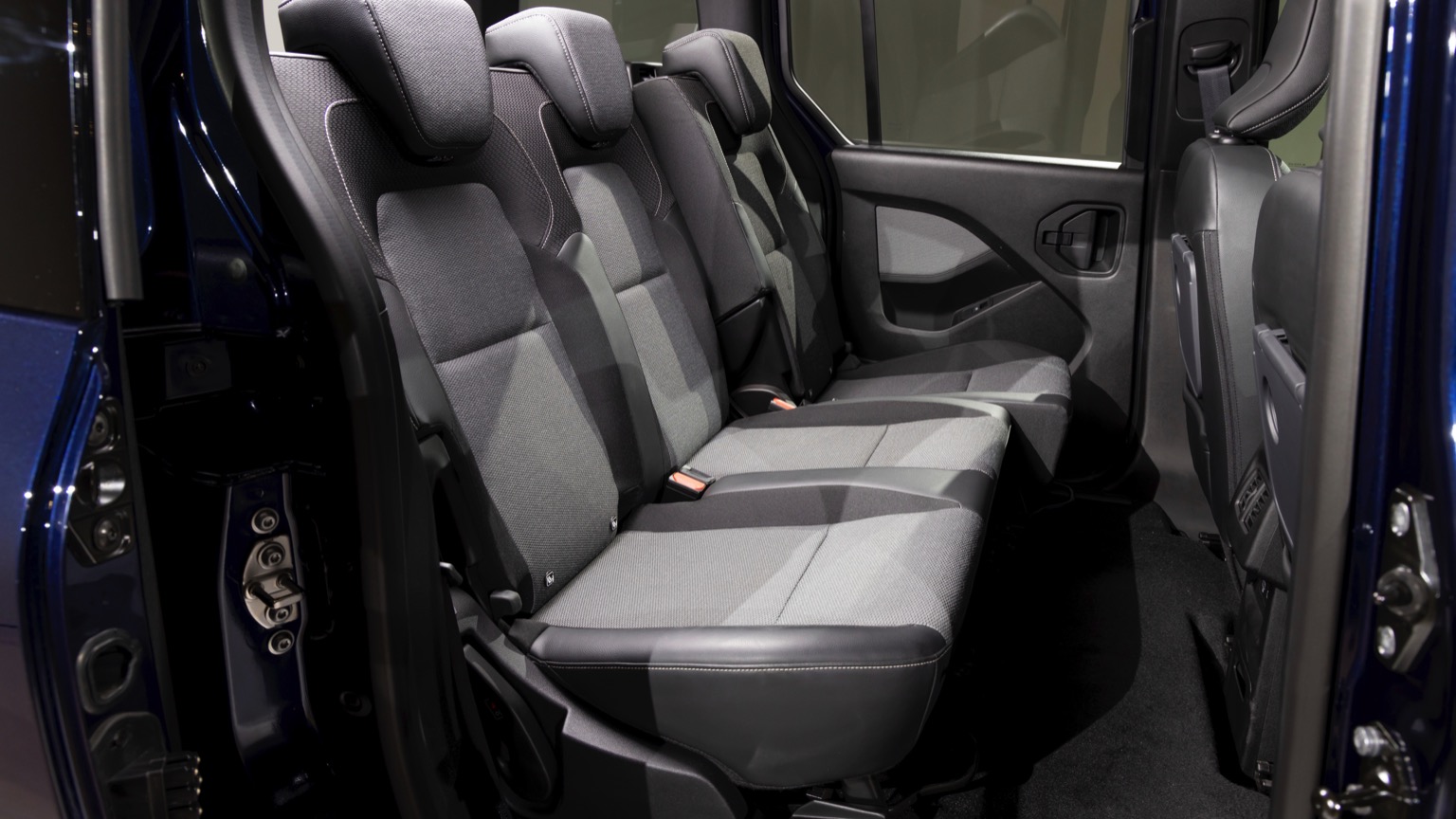 Renault_Kangoo_E-Tech_Electric-31