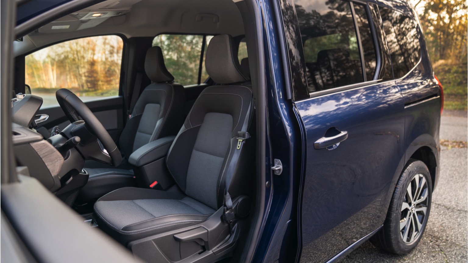 Renault_Kangoo_E-Tech_Electric-32