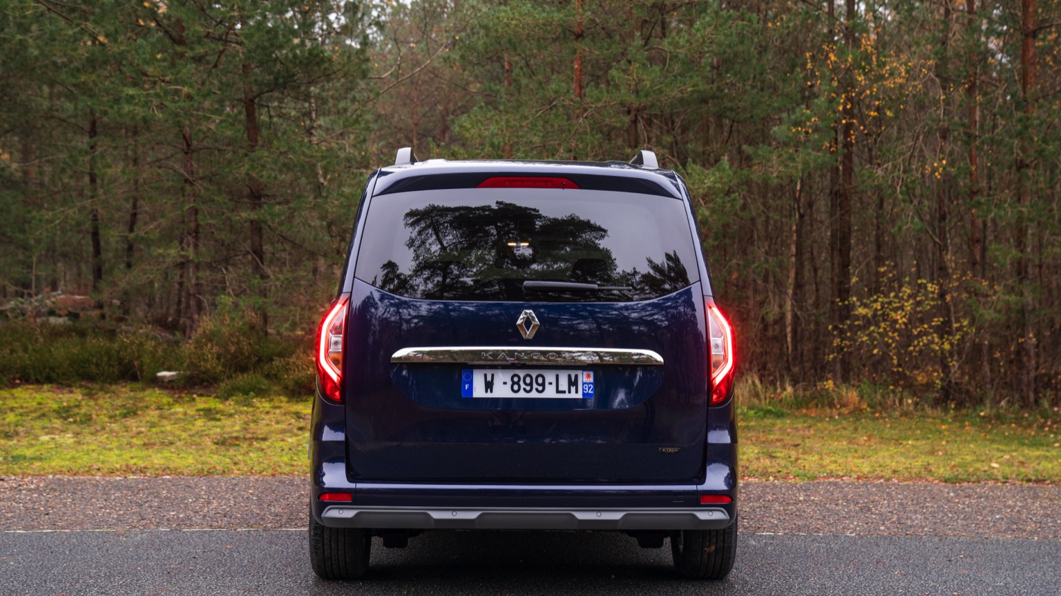 Renault_Kangoo_E-Tech_Electric-7