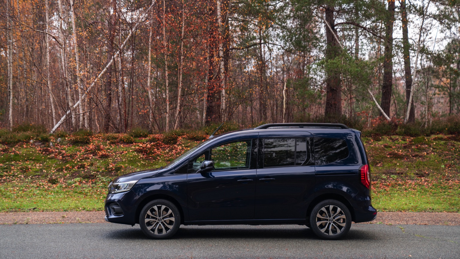 Renault_Kangoo_E-Tech_Electric-8