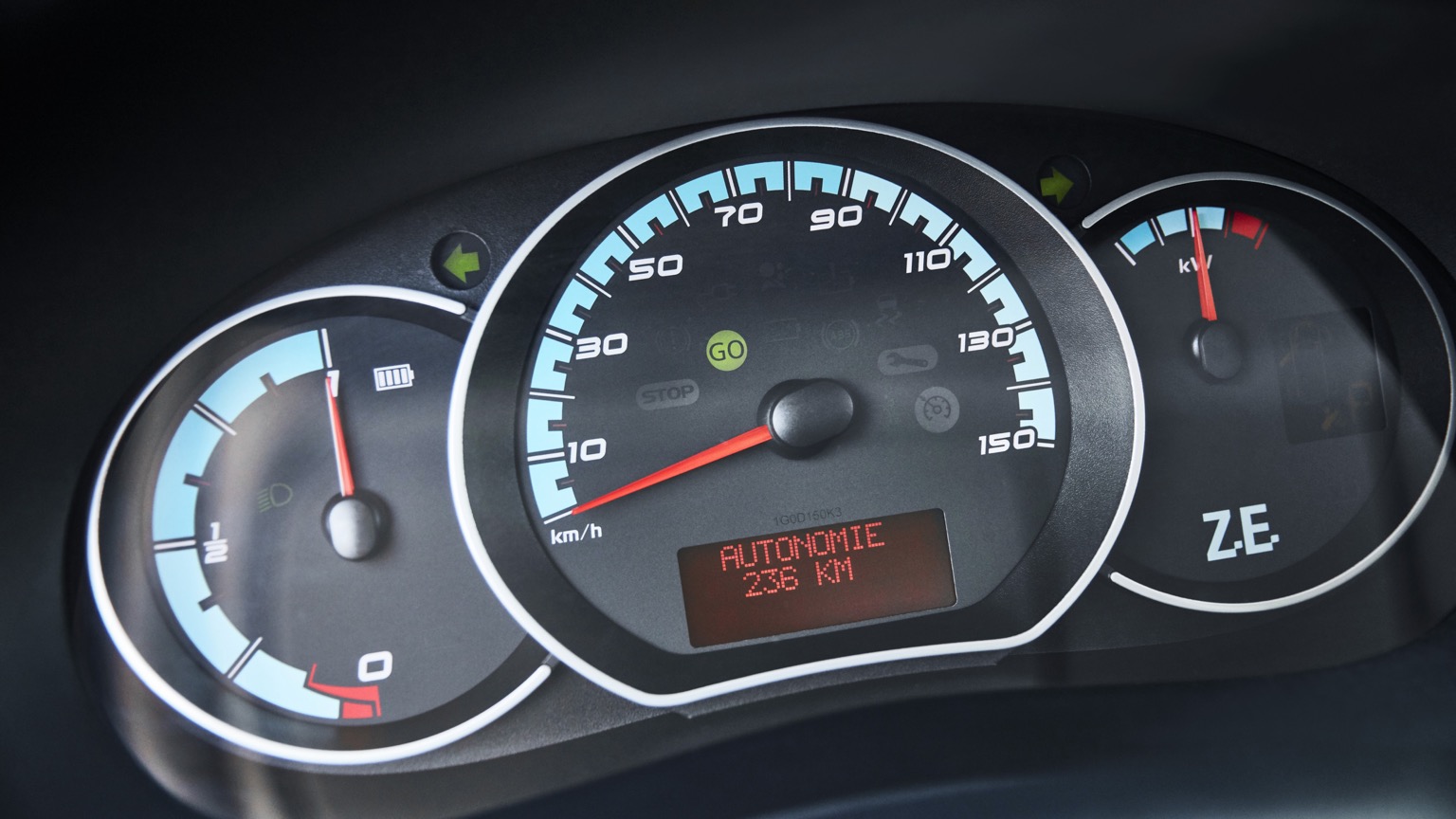 Renault_Kangoo_Maxi_ZE33-13
