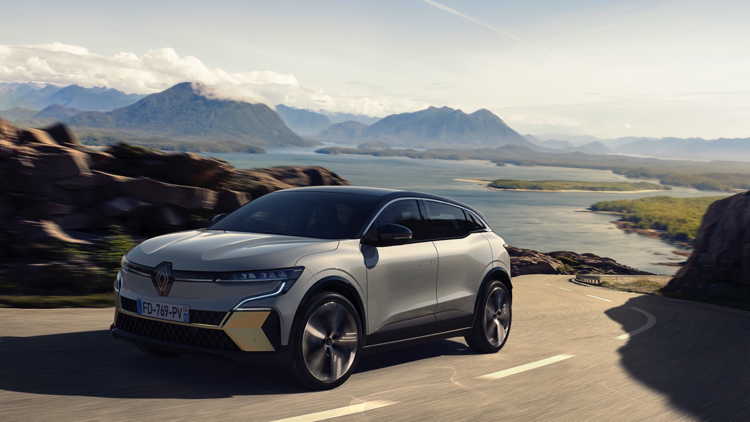 Renault_Megane_ETech-2