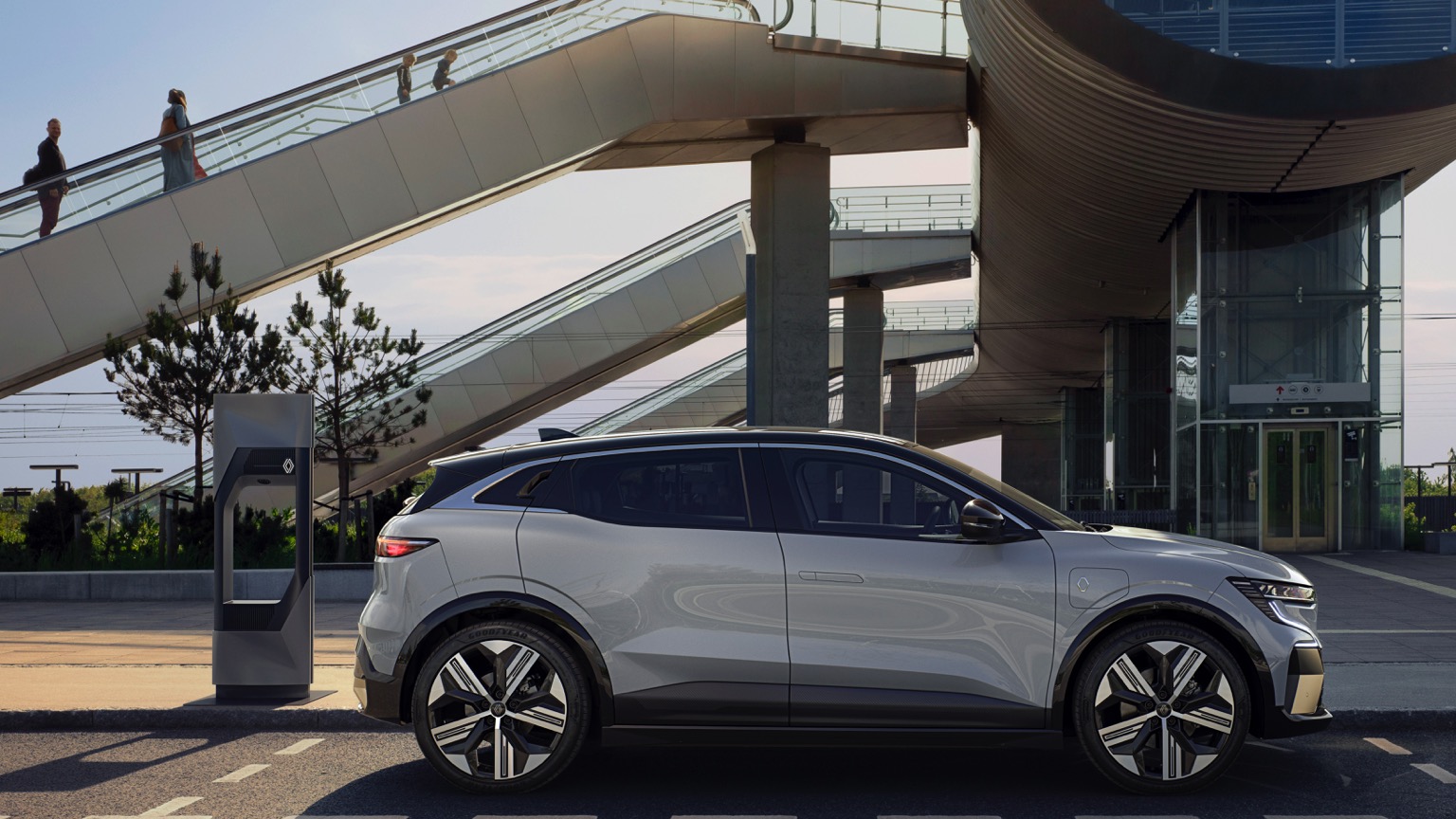 Renault_Megane_ETech-3