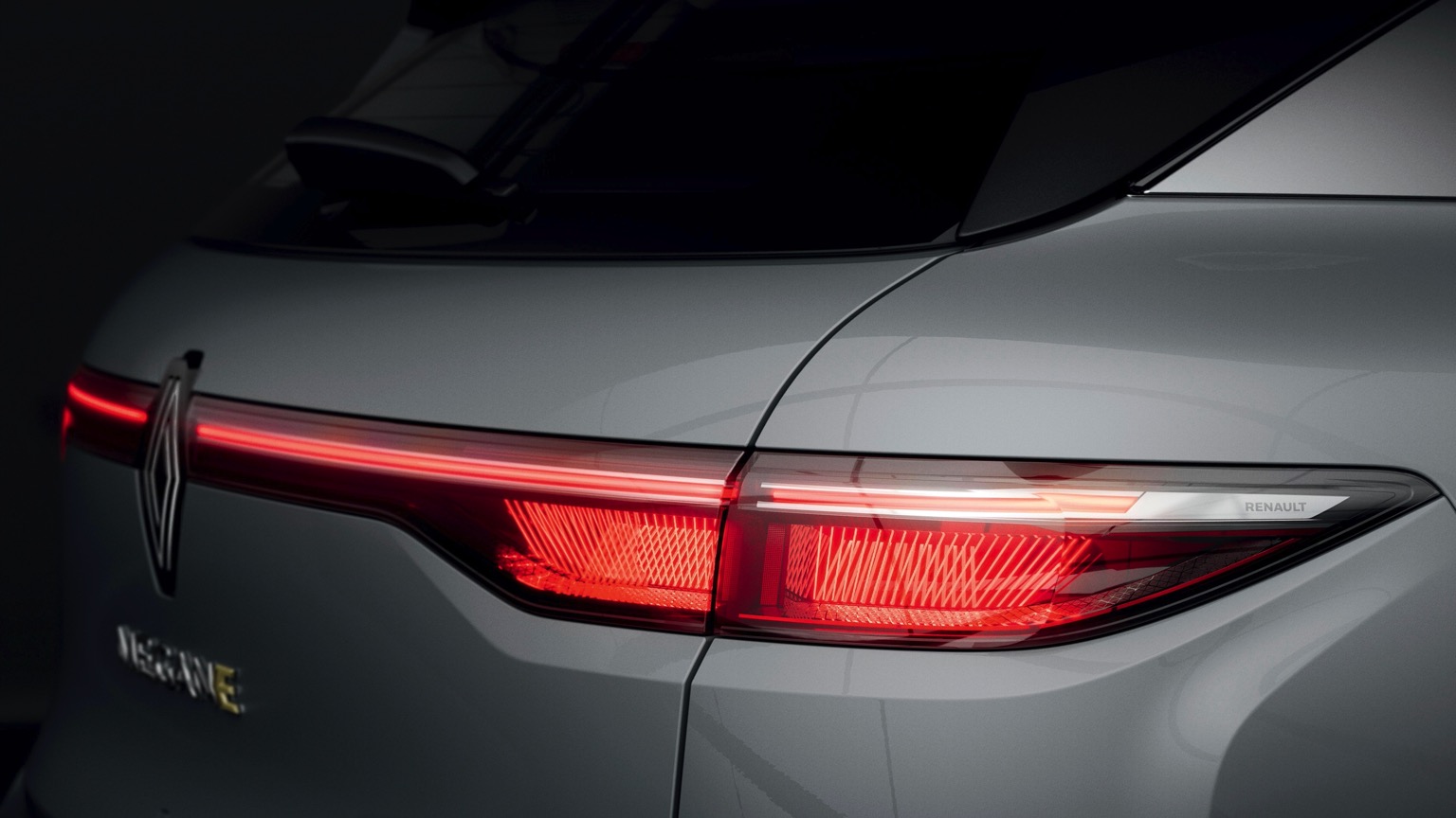 Renault_Megane_ETech-36