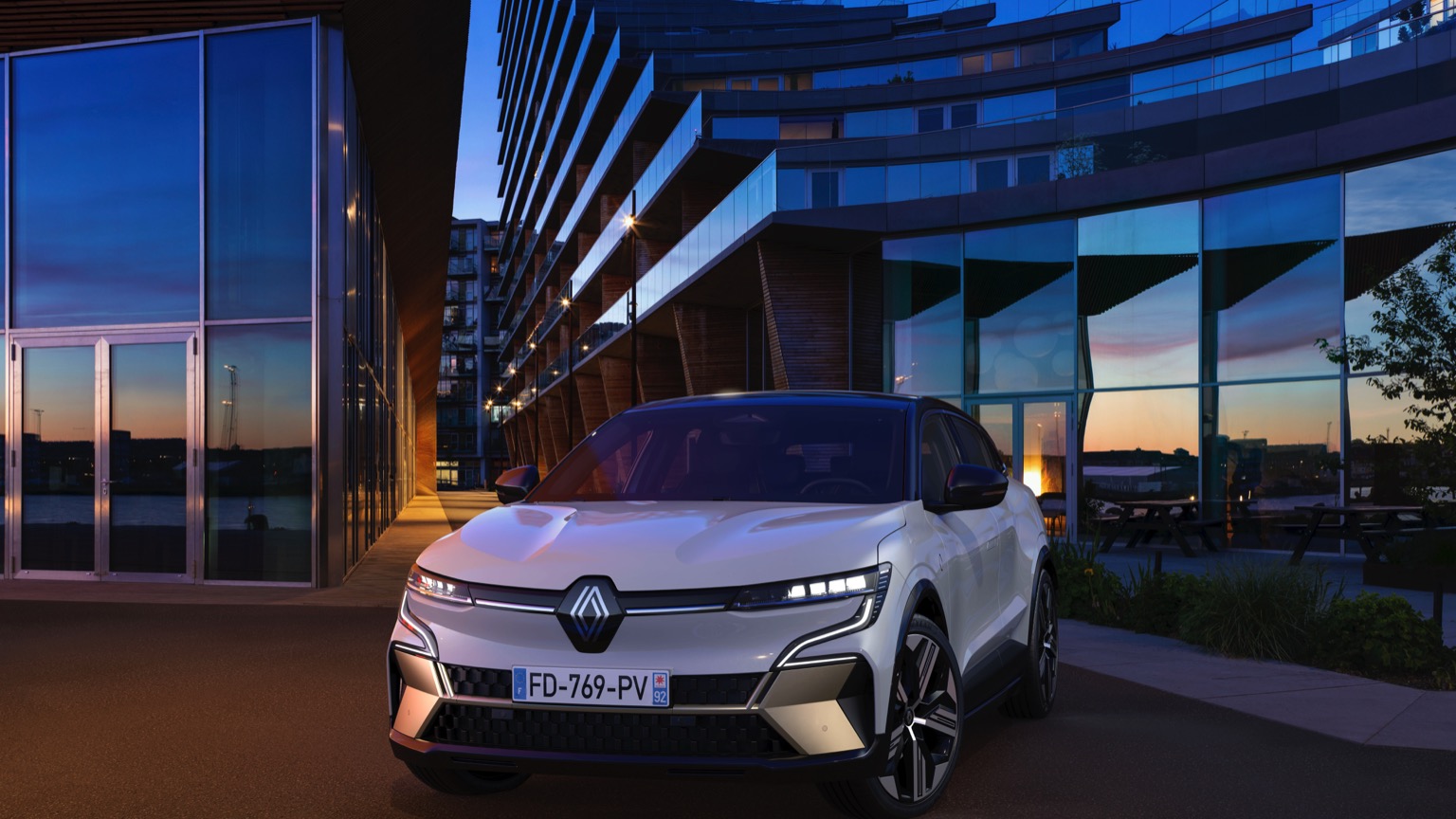 Renault_Megane_ETech-9