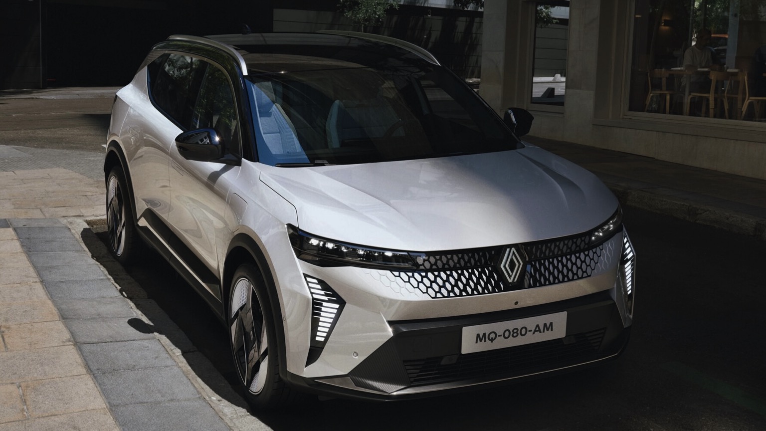 Renault_Scenic_ETech-1