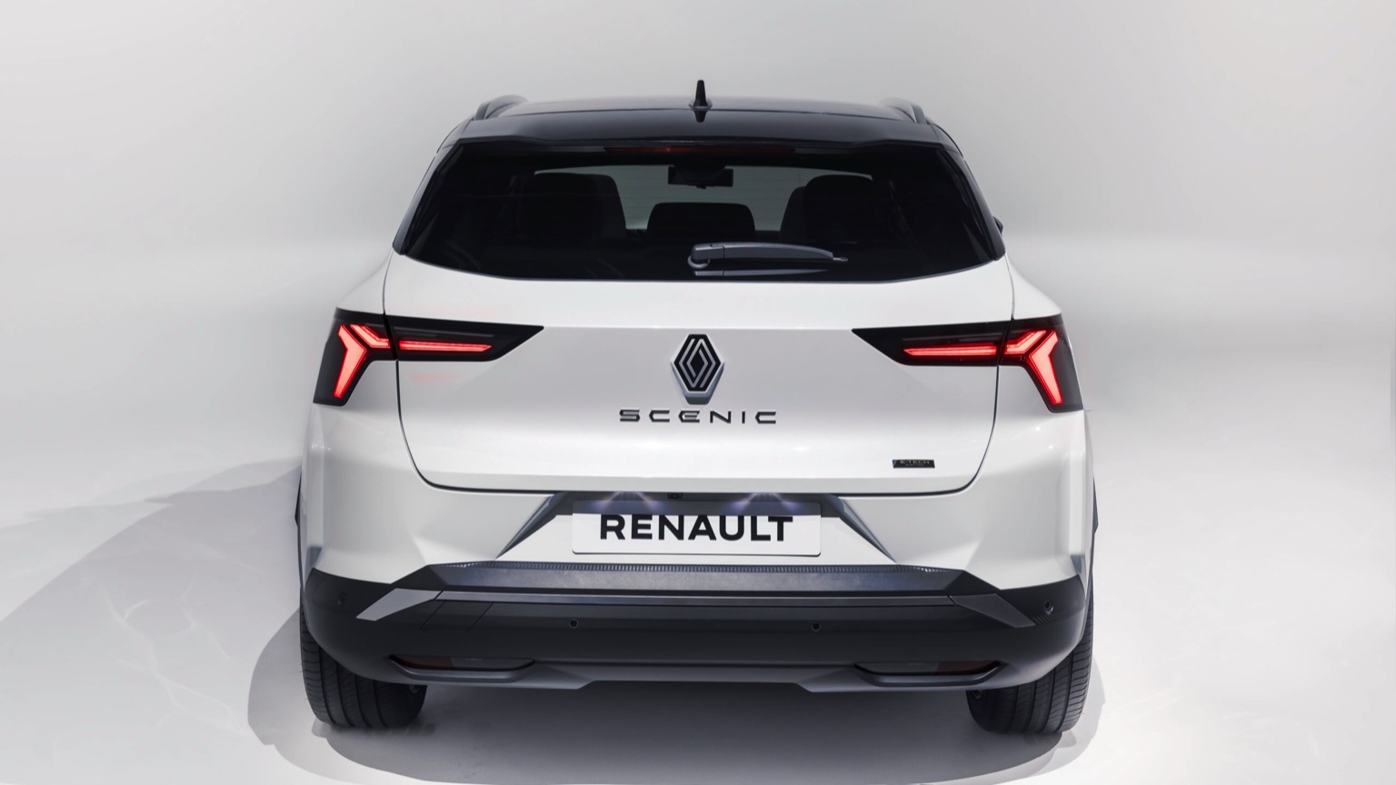 Renault_Scenic_ETech-11