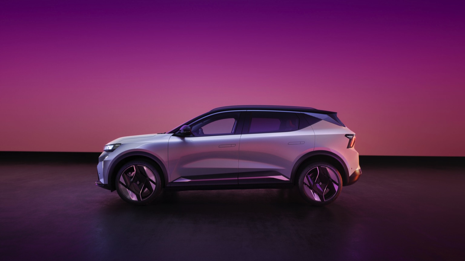 Renault_Scenic_ETech-21