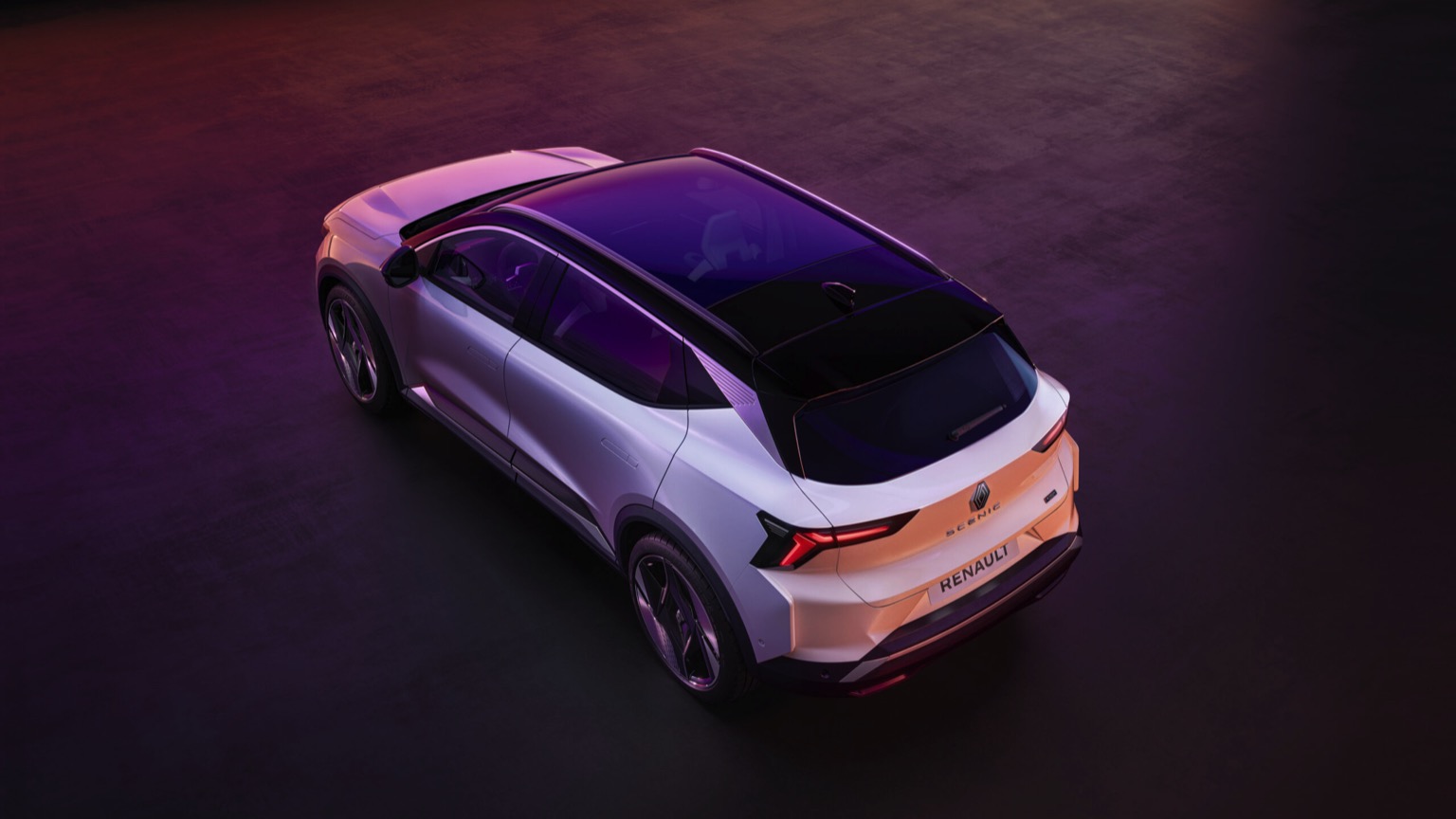 Renault_Scenic_ETech-22