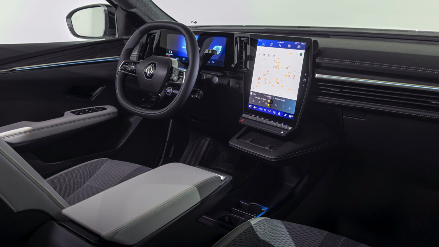 Renault_Scenic_ETech-29