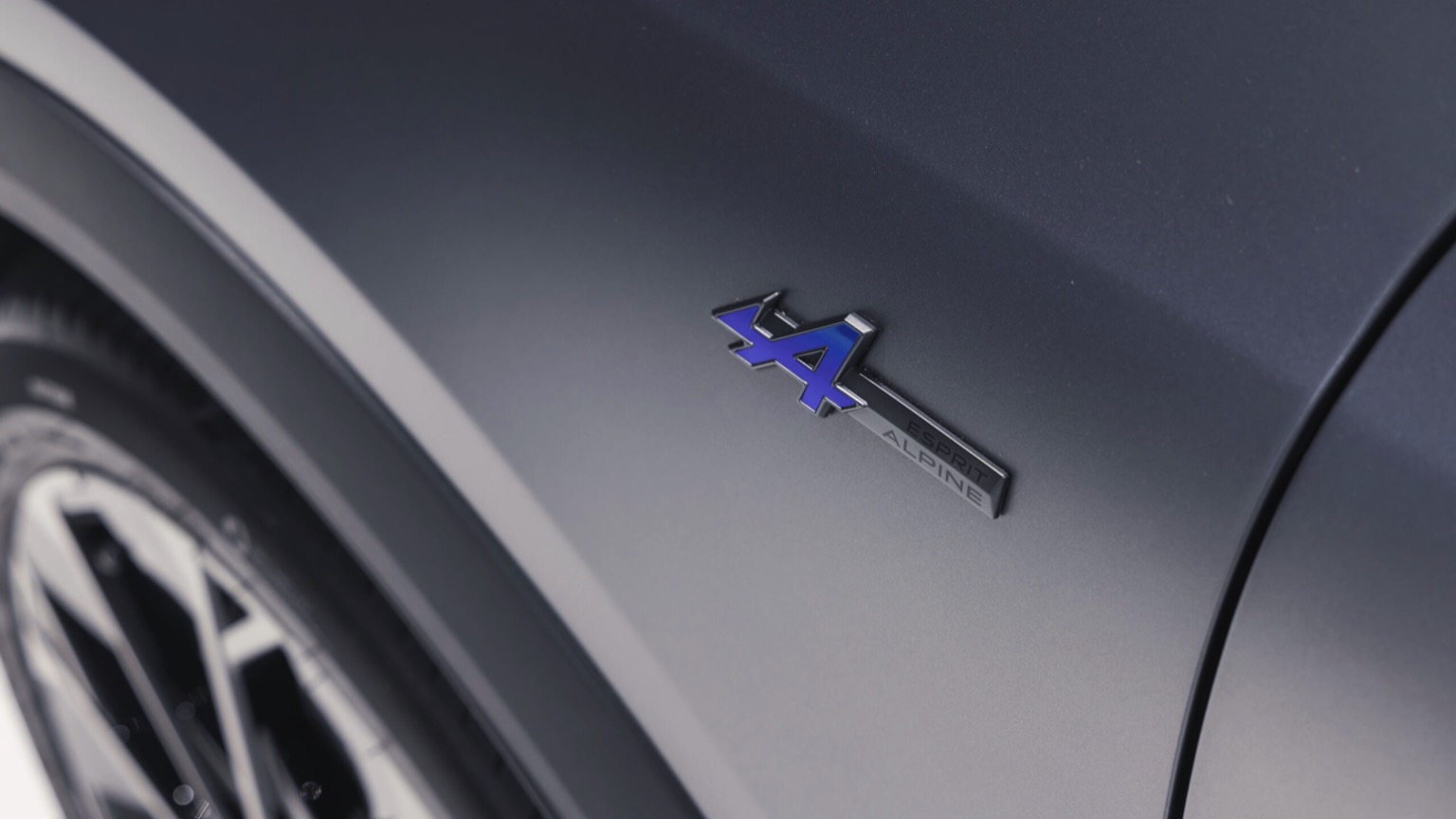 Renault_Scenic_ETech-32