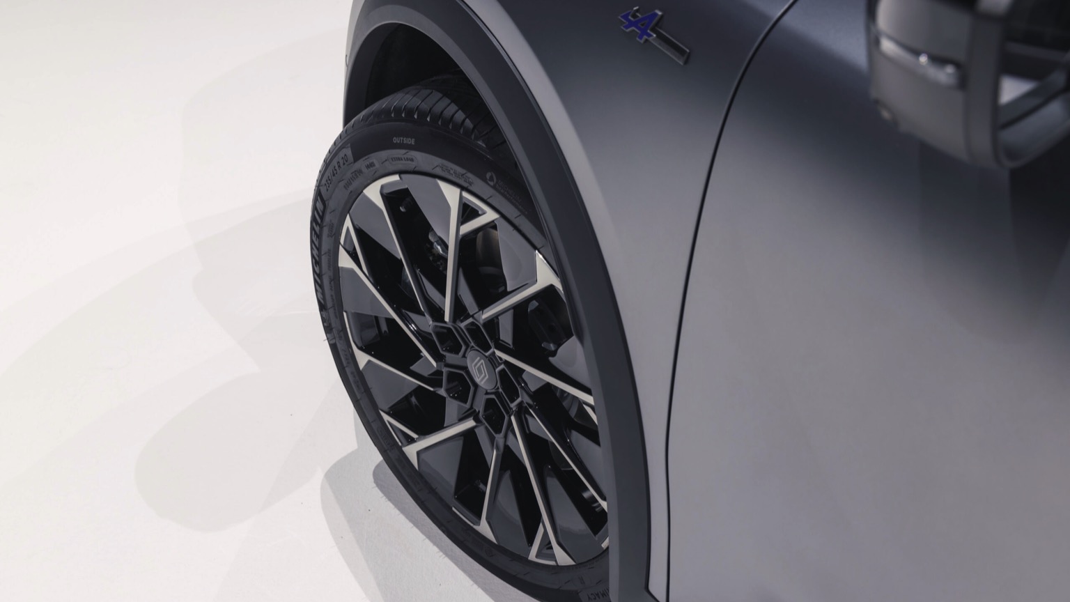 Renault_Scenic_ETech-33