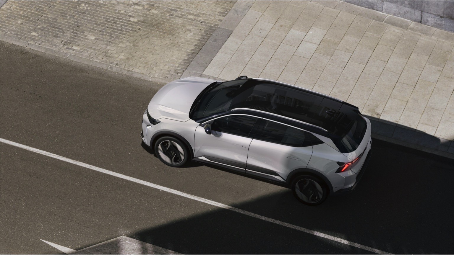 Renault_Scenic_ETech-4