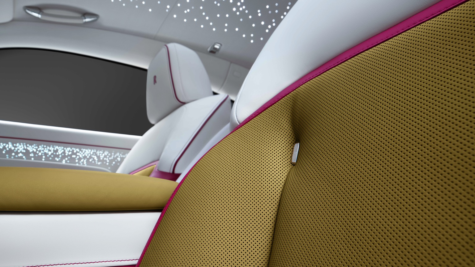 Rolls-Royce-Spectre-22