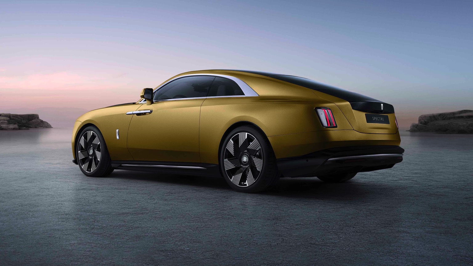Rolls-Royce-Spectre-8