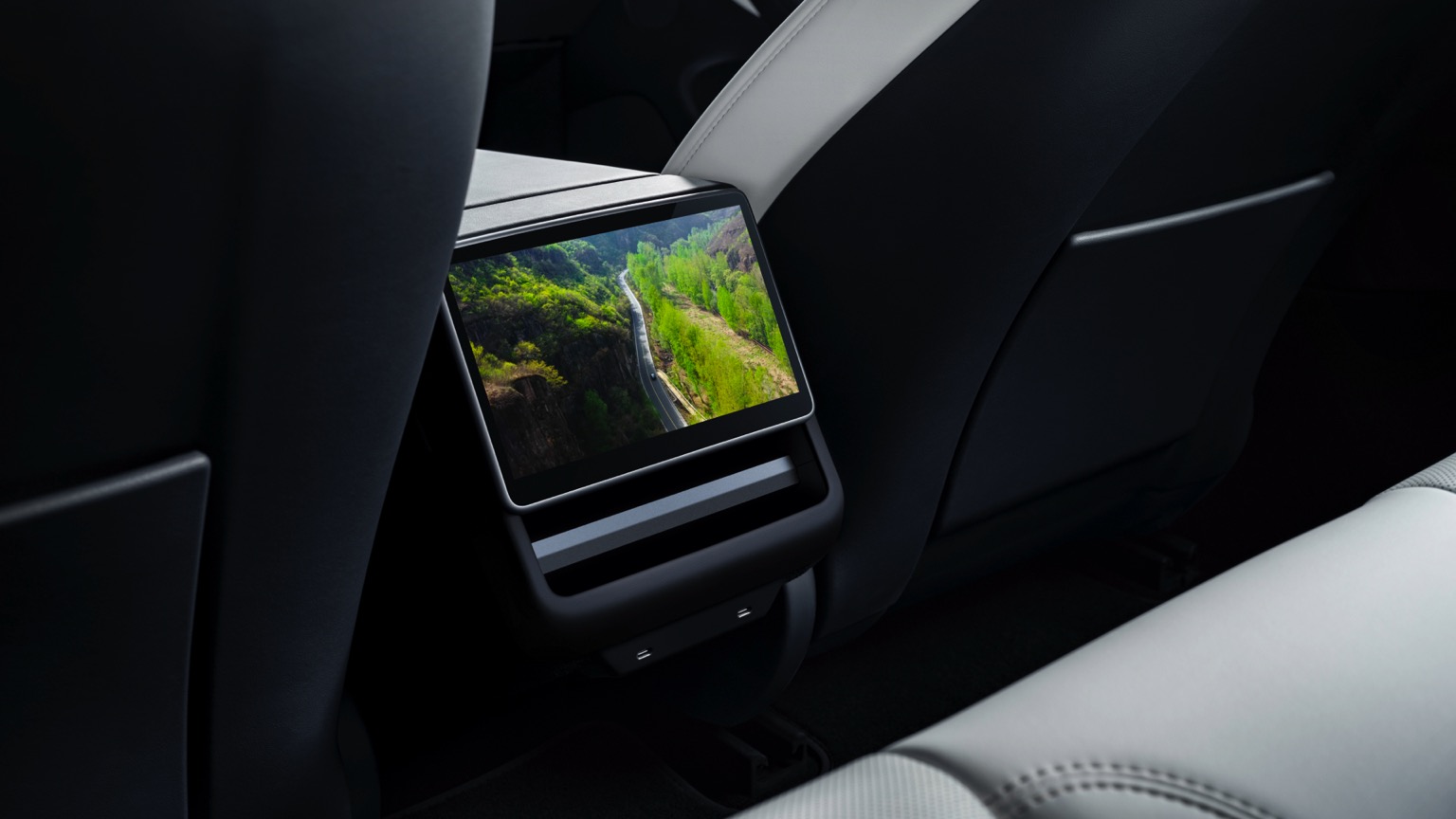 Tesla_Model_3_2024-11