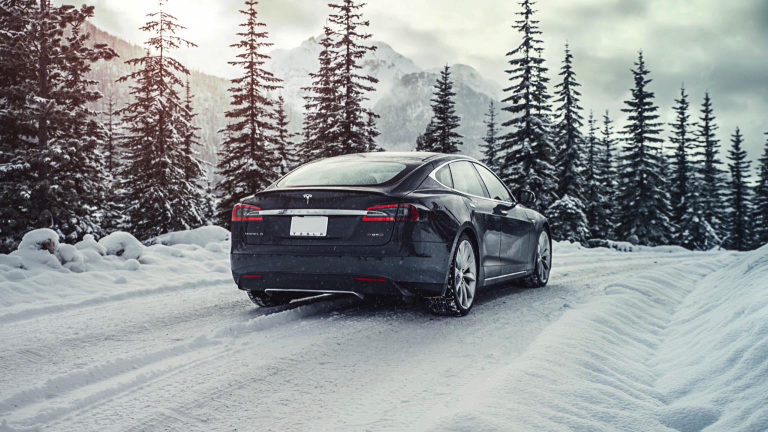 Tesla_Model_S-16