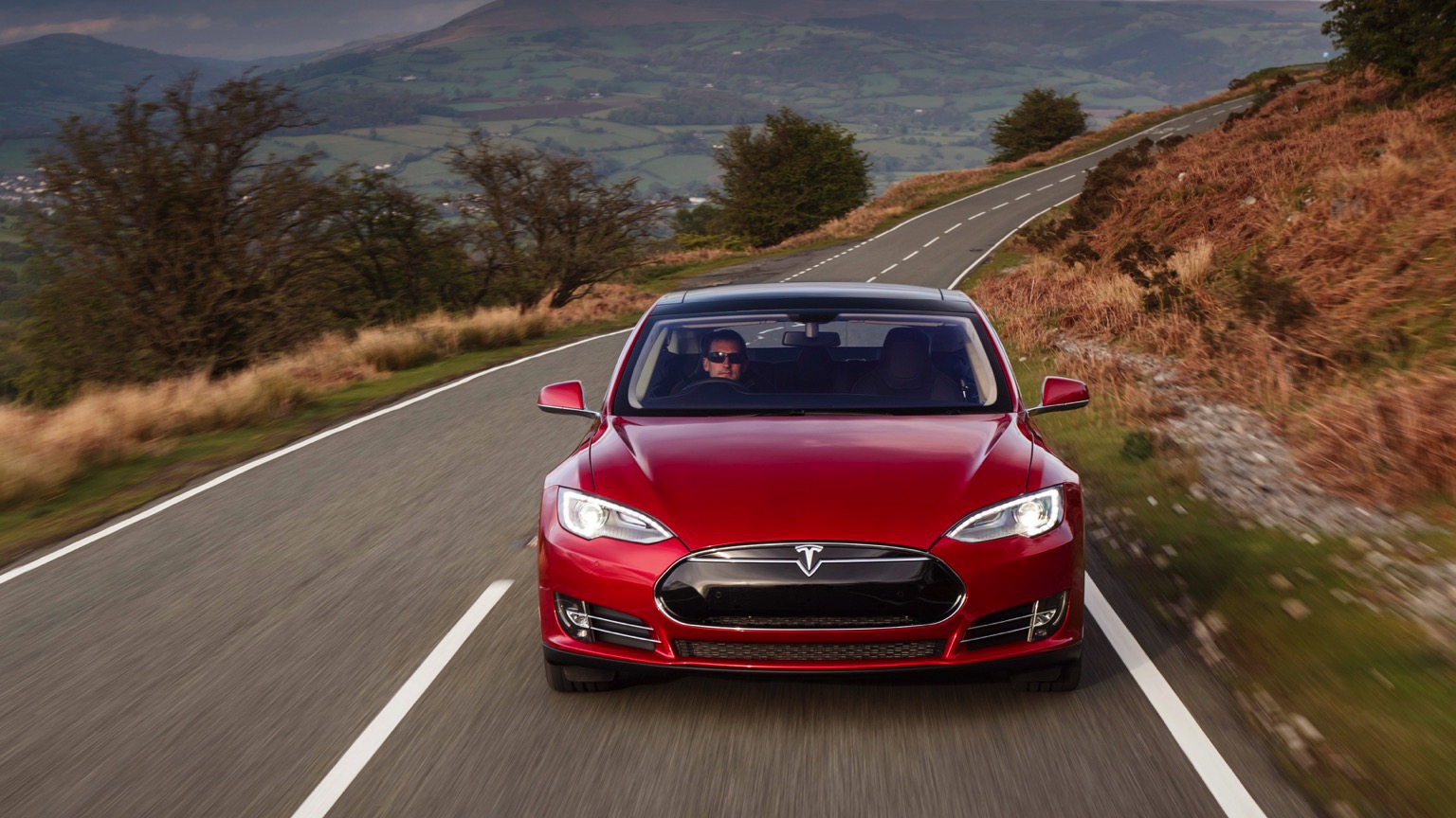 Tesla_Model_S-4