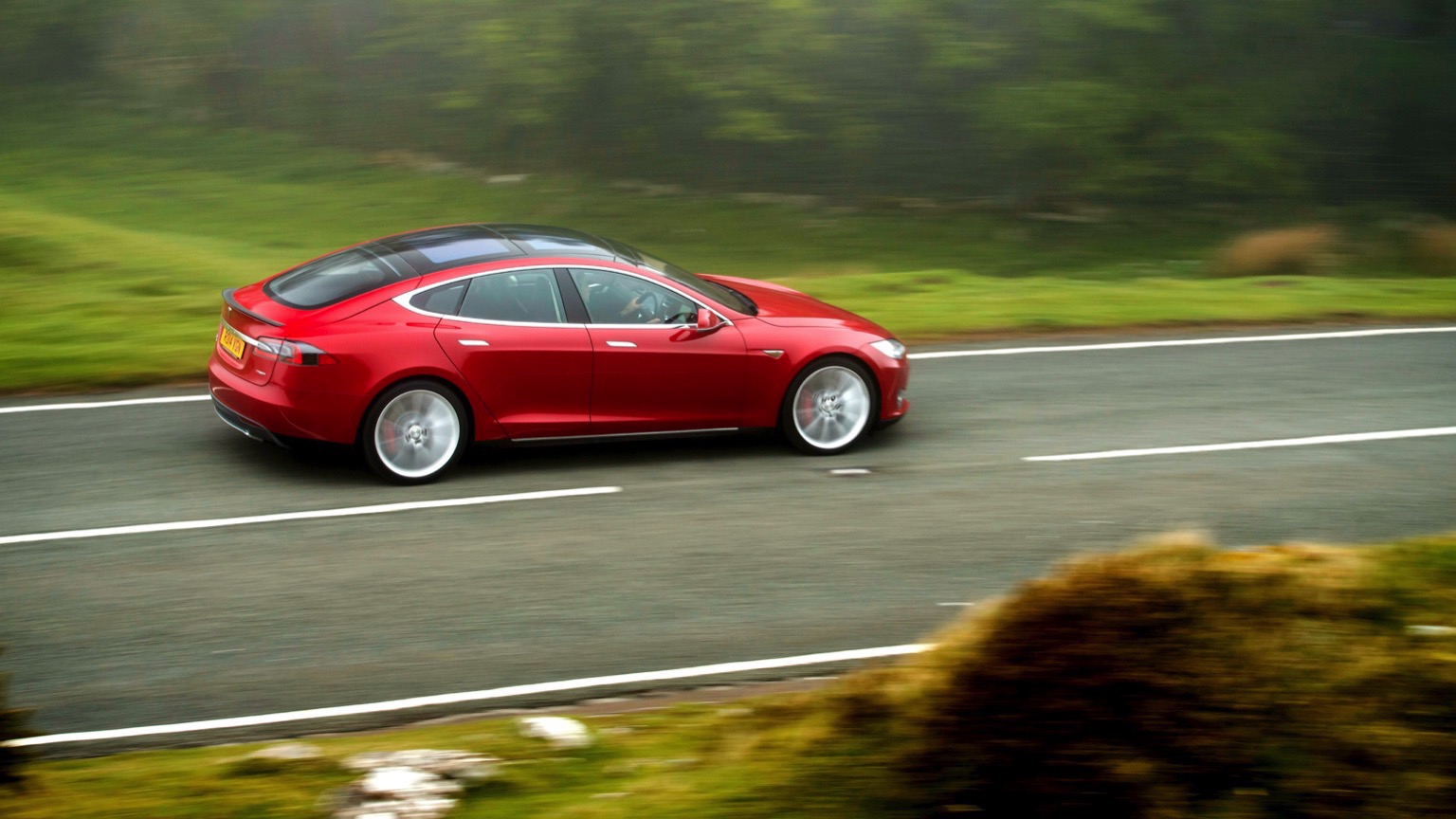Tesla_Model_S-9