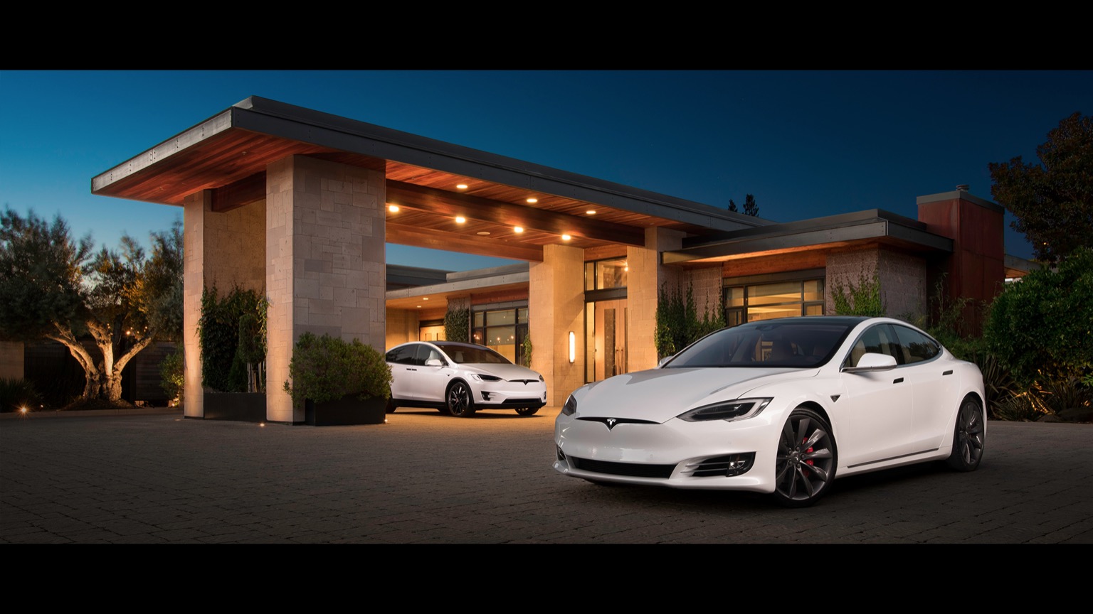 Tesla_Model_S_2016-11
