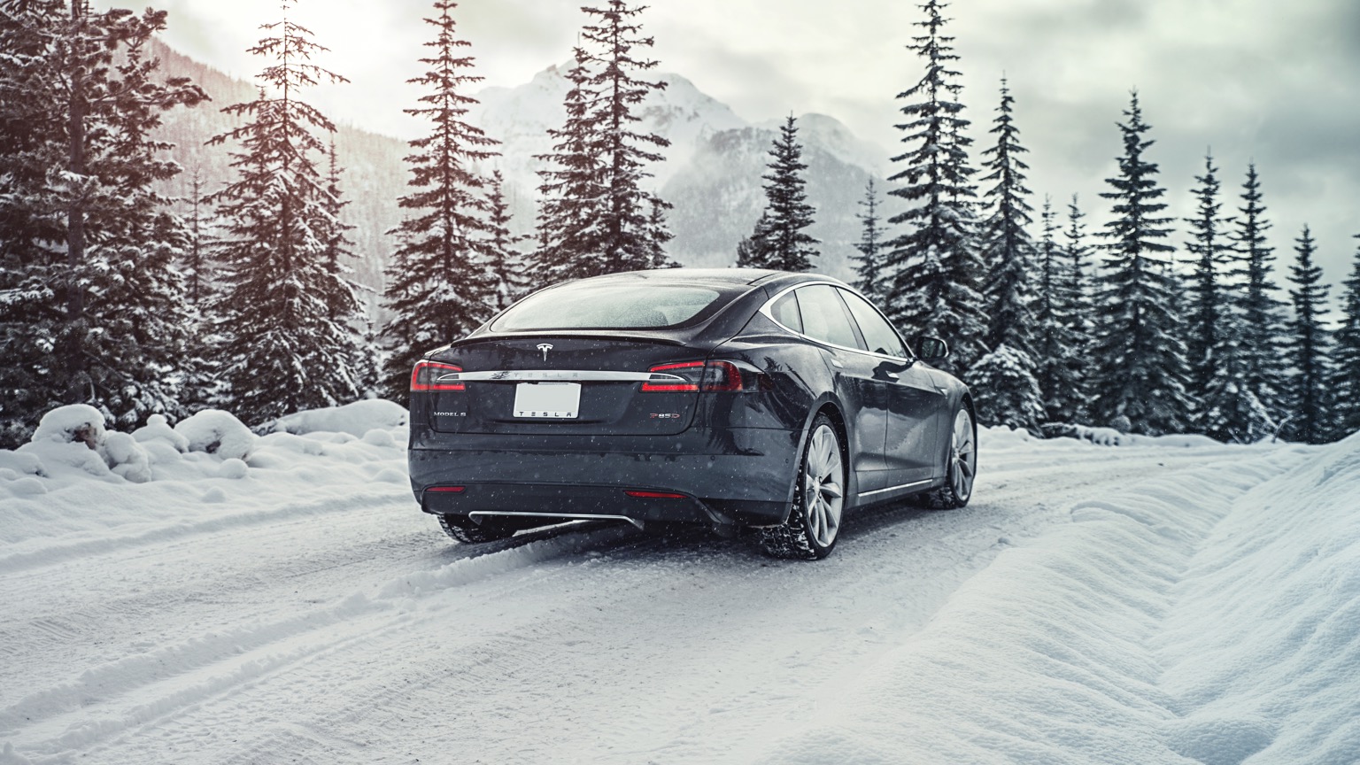 Tesla_Model_S_2016-15
