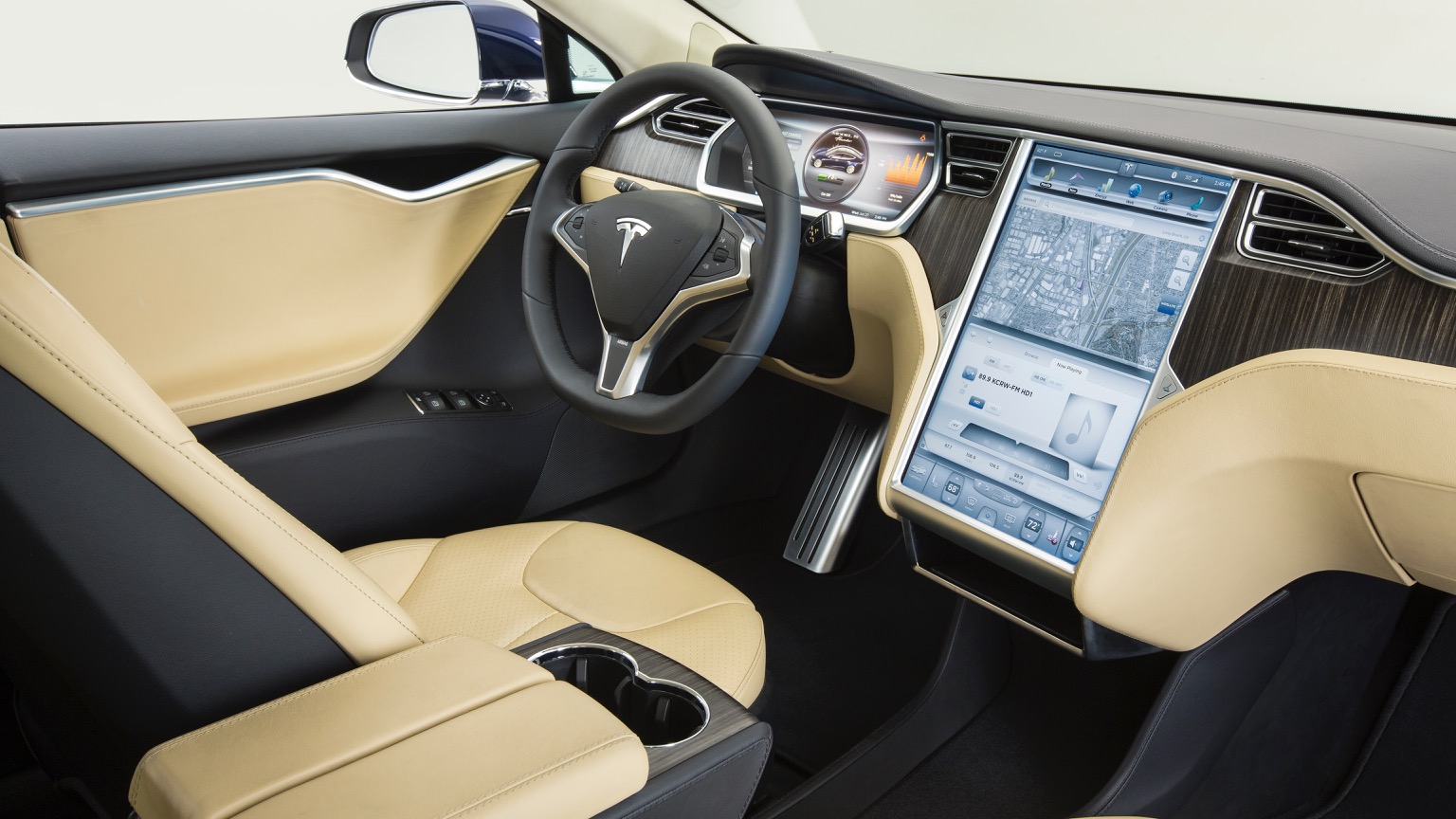 Tesla_Model_S_2016-24