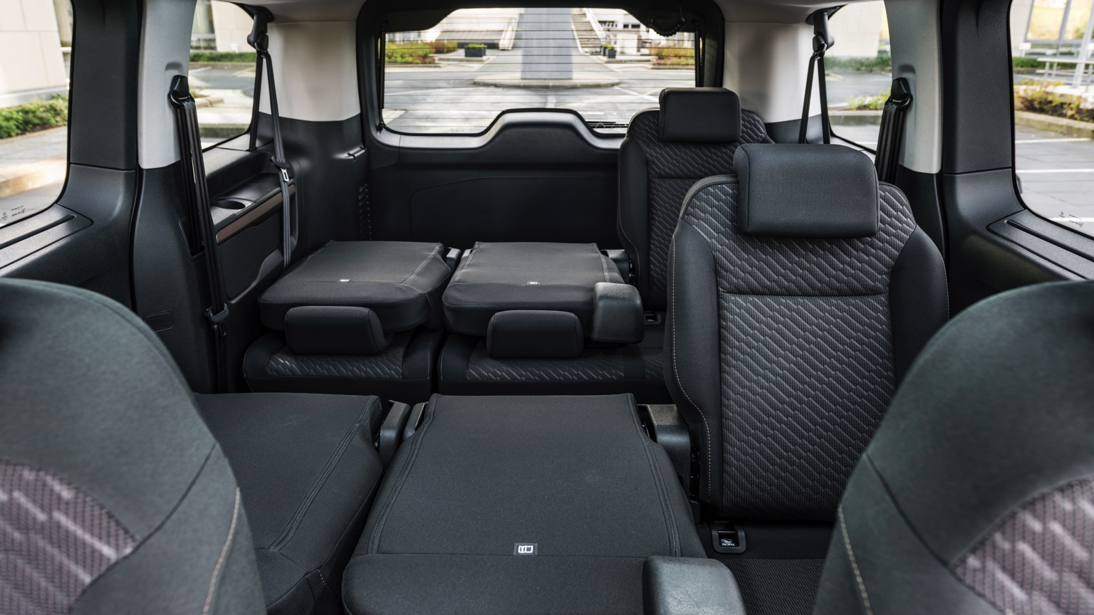 Toyota_PROACE_Verso-23