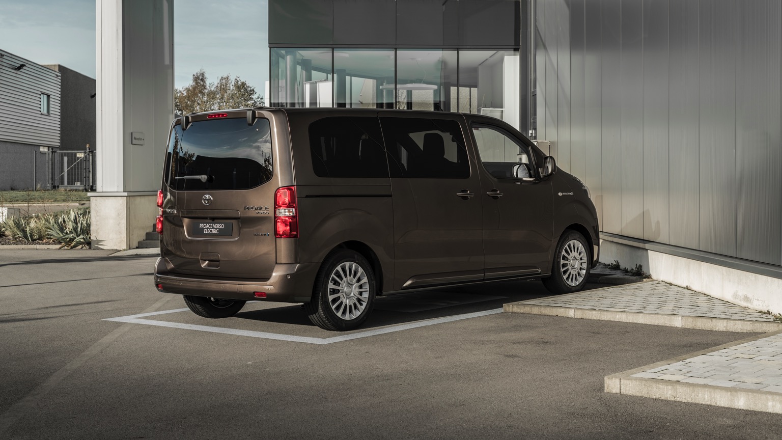 Toyota_PROACE_Verso-4