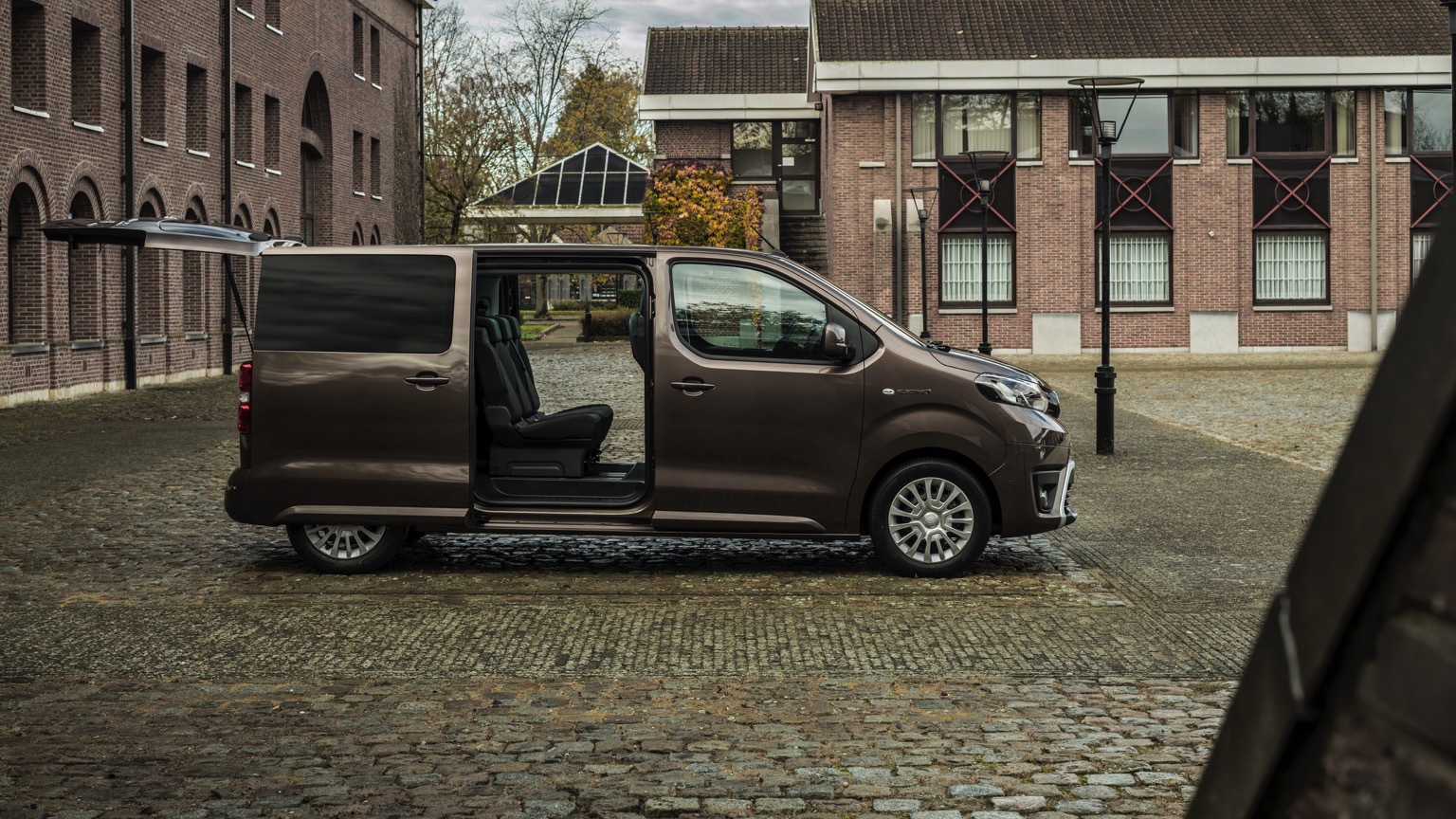 Toyota_PROACE_Verso-8