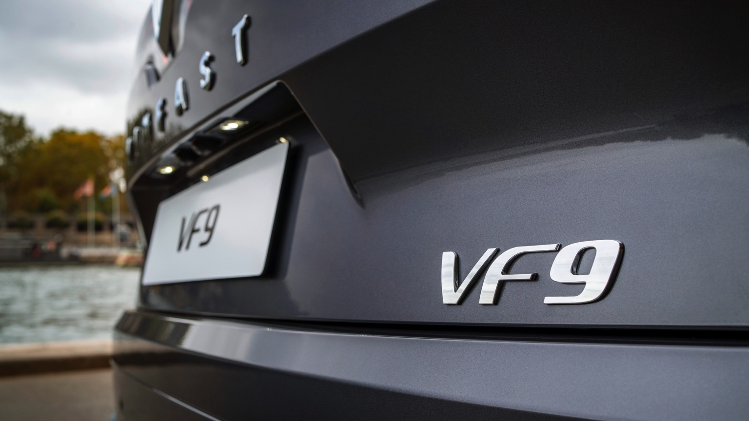 VinFast_VF_9-18