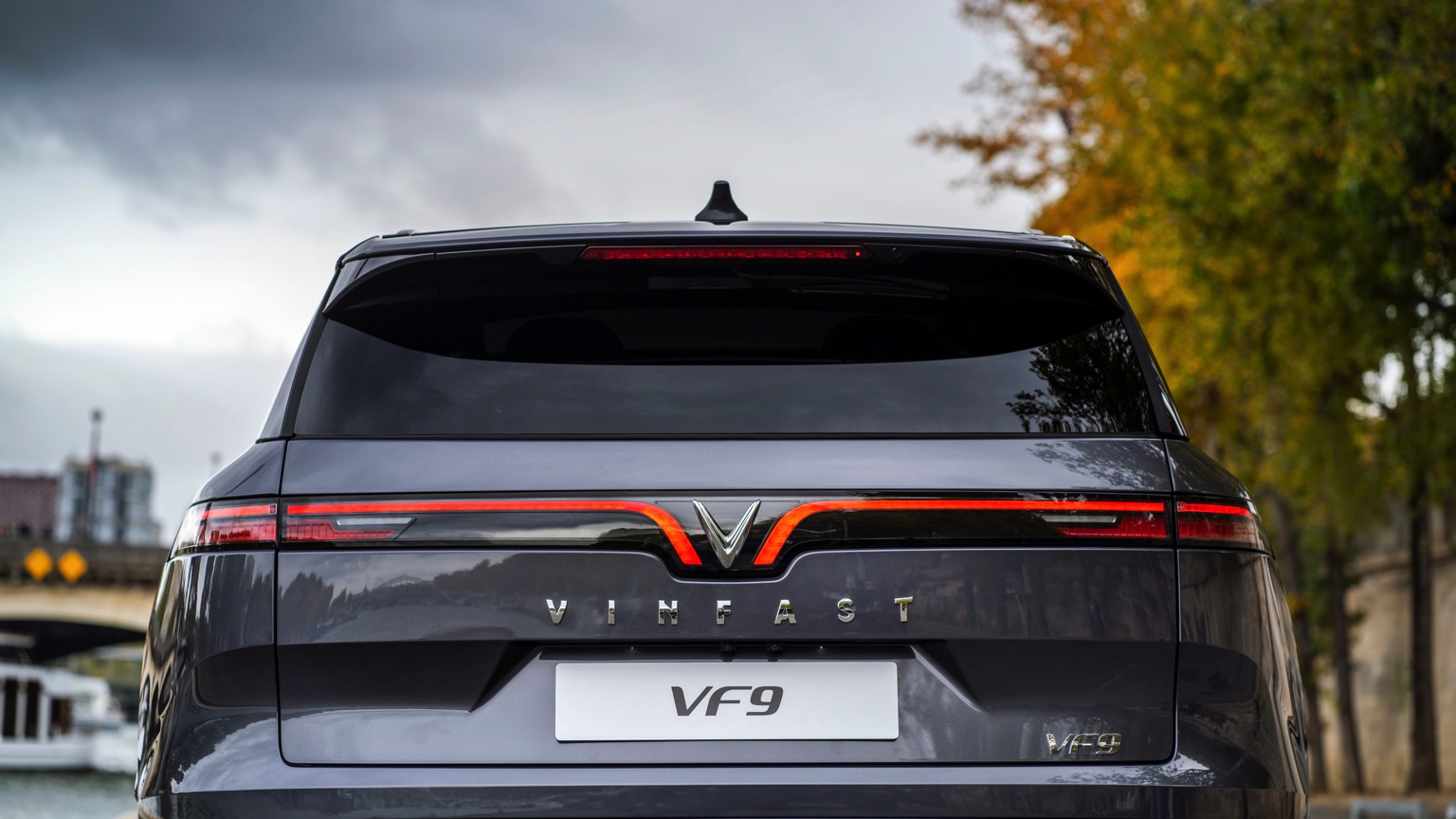 VinFast_VF_9-19