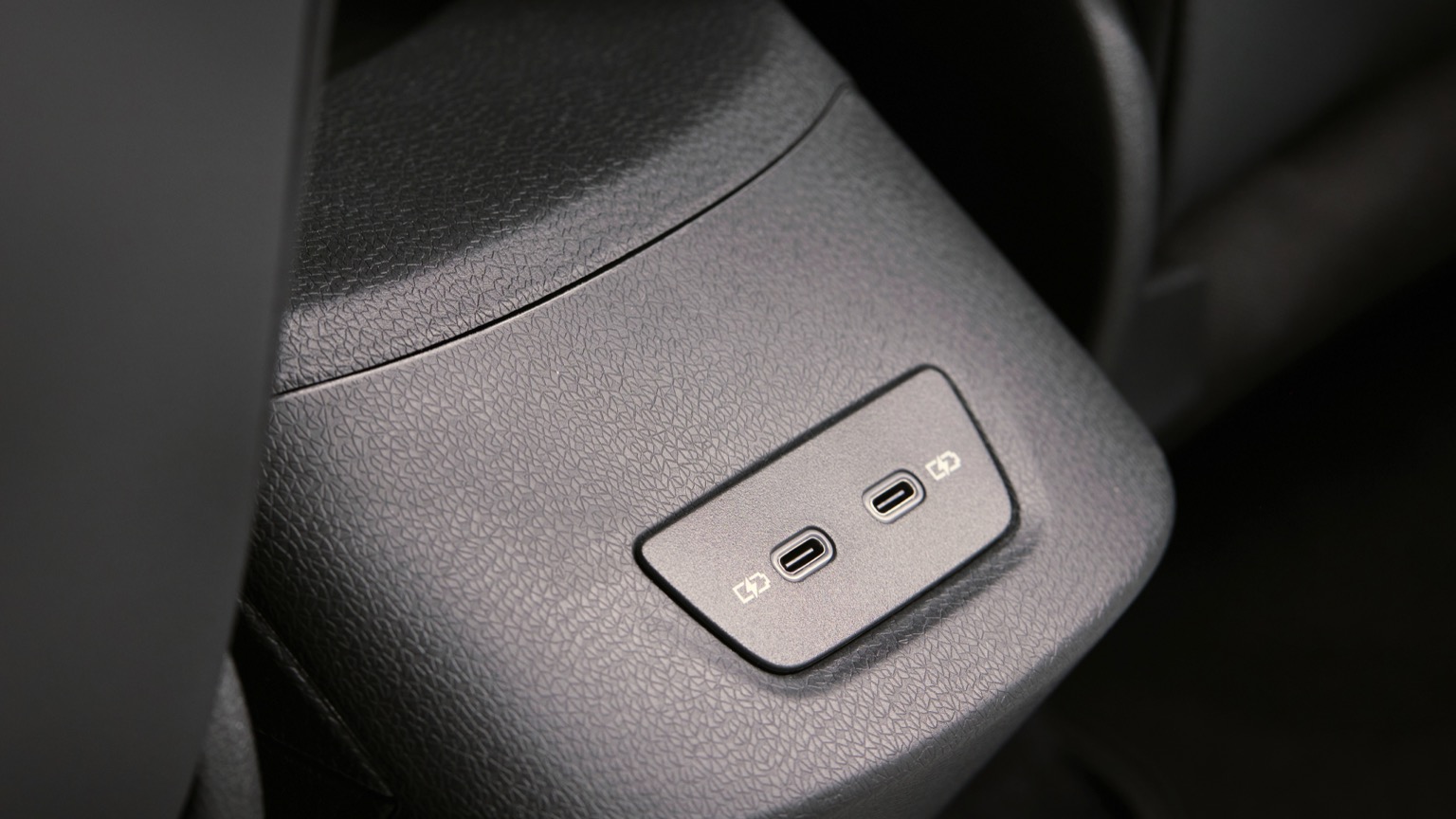 Volkswagen_ID3_2023-25