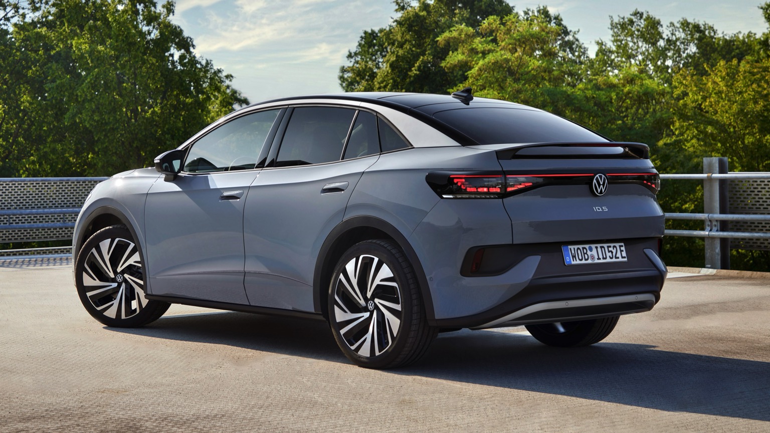 Volkswagen_ID5_2024-2