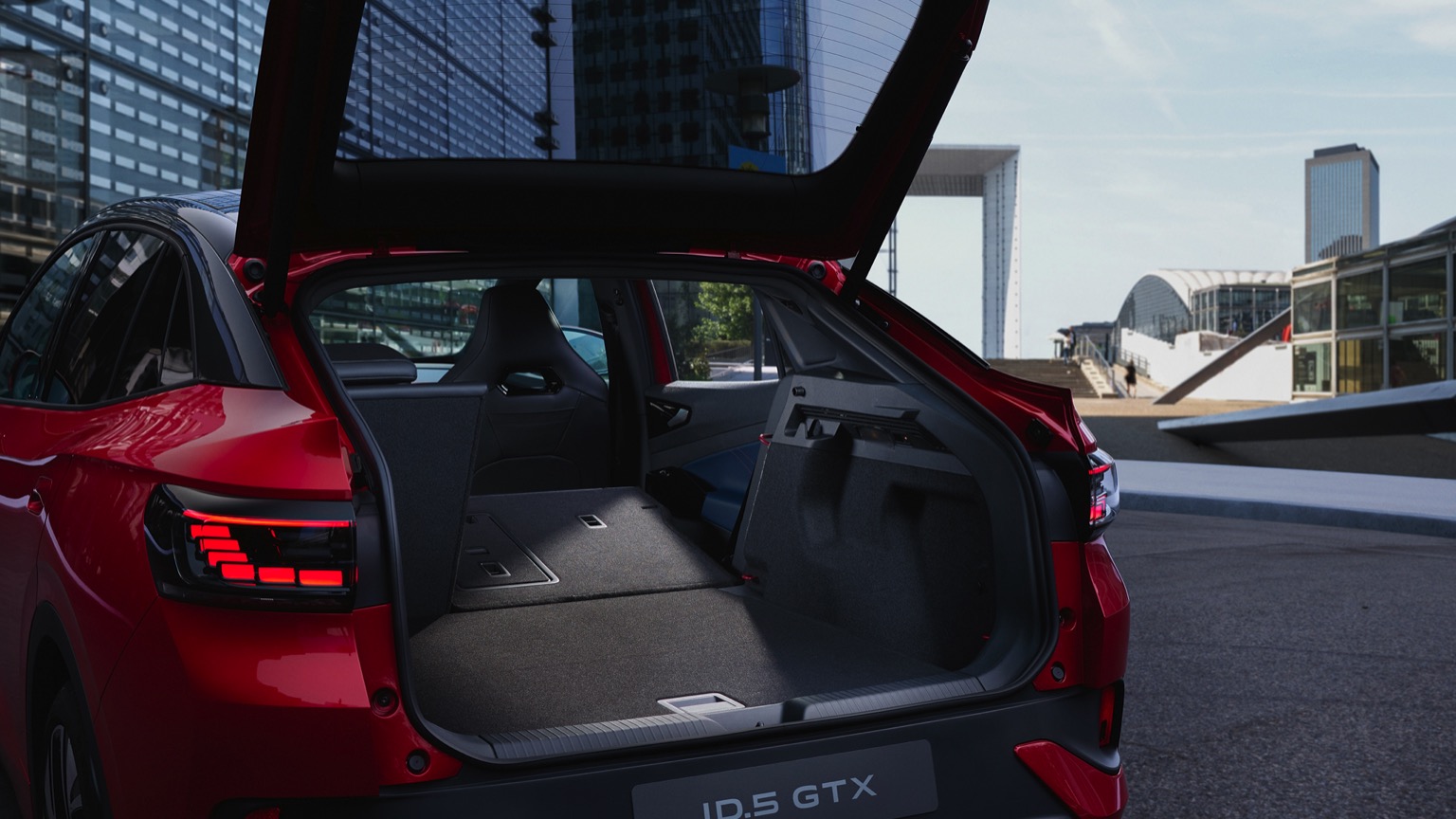 Volkswagen_ID5_GTX-28