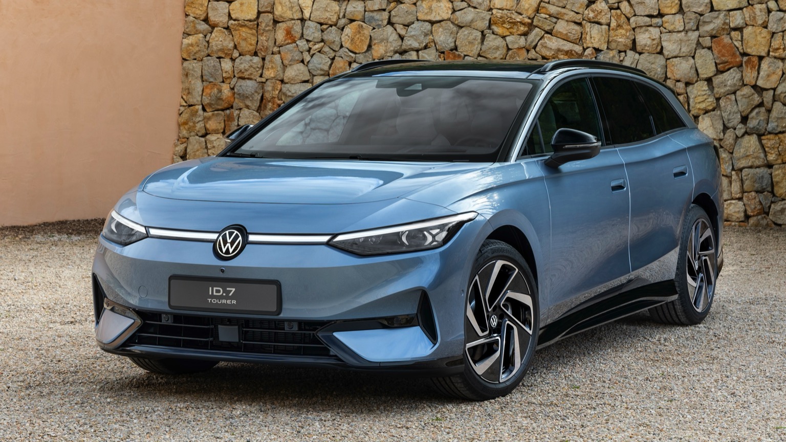Volkswagen_ID7_Tourer-1