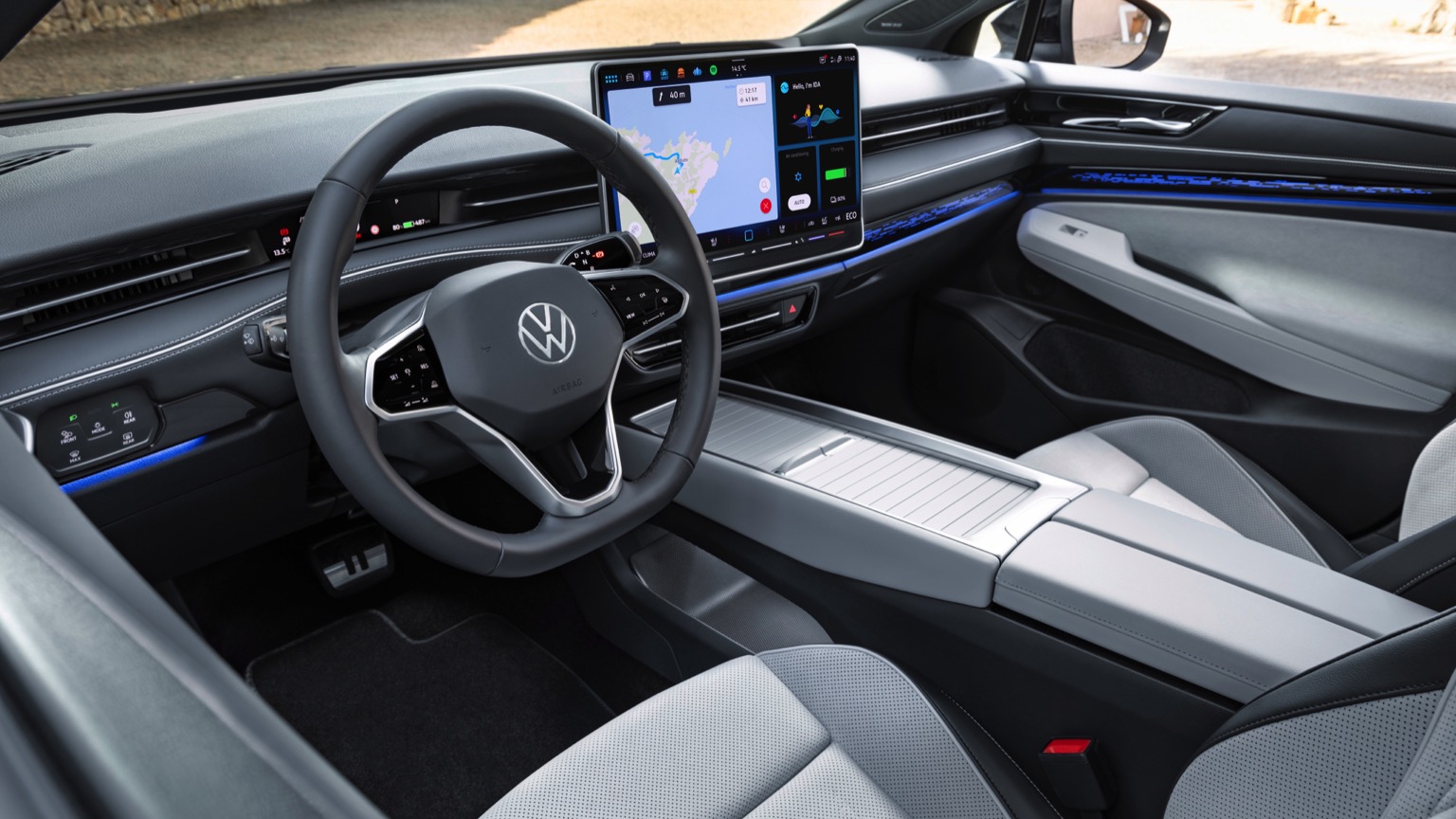 Volkswagen_ID7_Tourer-16