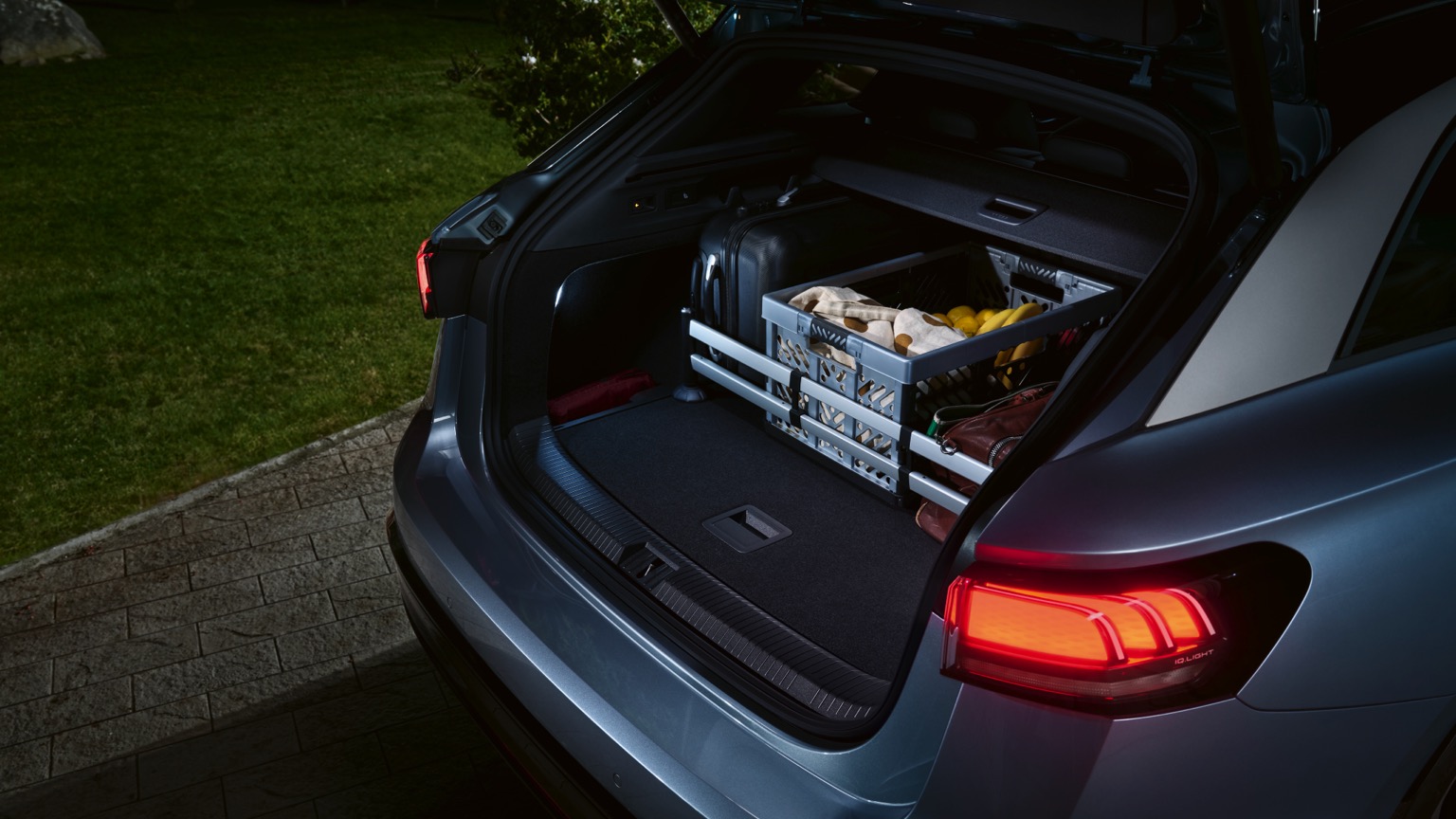 Volkswagen_ID7_Tourer-28