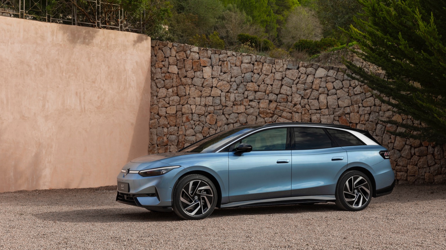 Volkswagen_ID7_Tourer-6