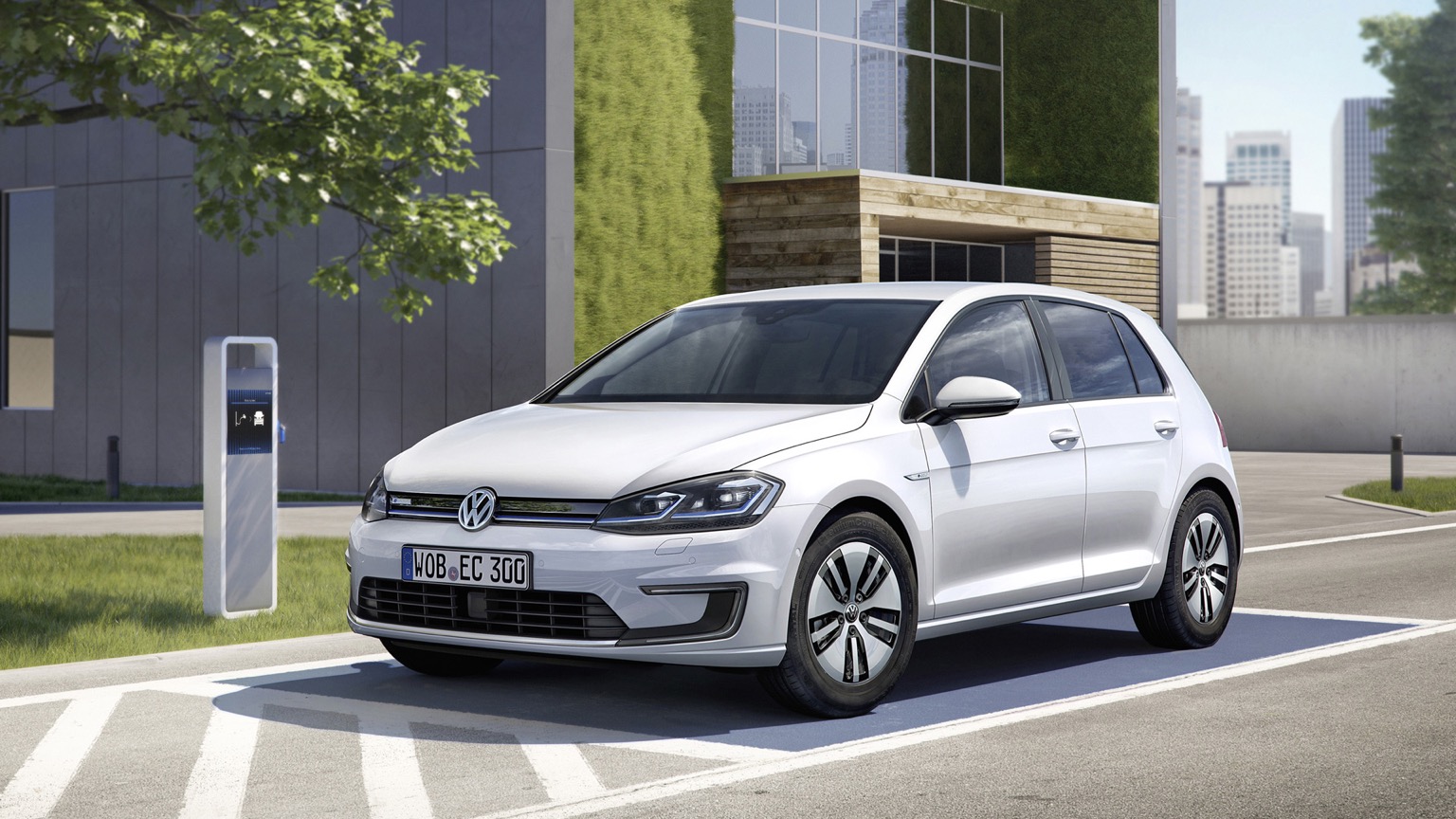 Volkswagen_e-Golf-2017-1