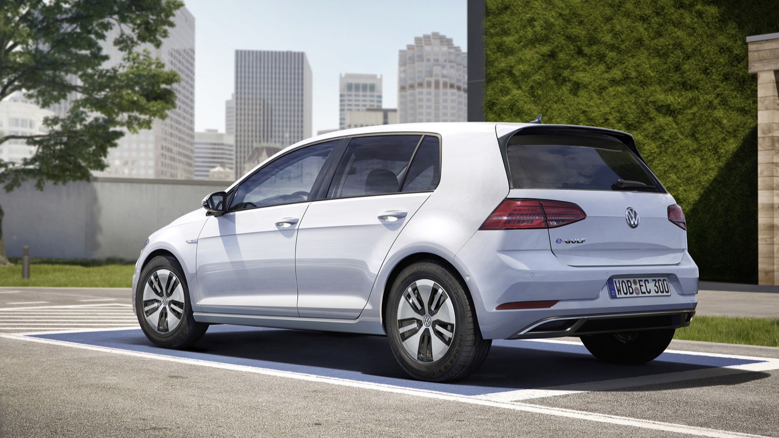 Volkswagen_e-Golf-2017-2