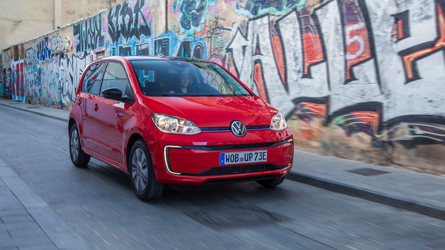 Volkswagen_e-Up-2019-13