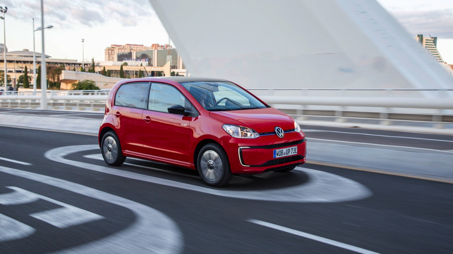 Volkswagen_e-Up-2019-16