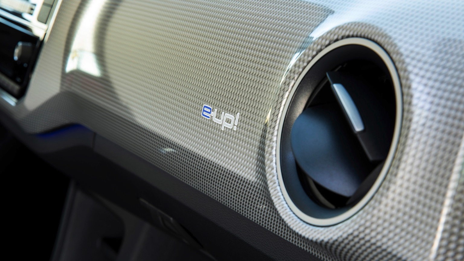 Volkswagen_e-Up-2019-24